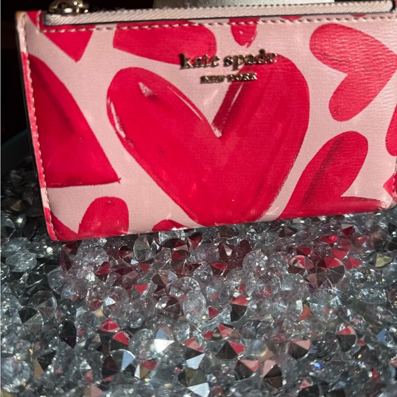 Kate Spade Truly Red Heart Pattern Wallet - Picture 1 of 4